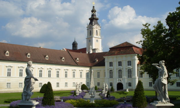 Kurzexerzitien im Benediktinerkloster Altenburg unter der Leitung von Provinzial Pater Dr. Bernhard Bürgler SJ.