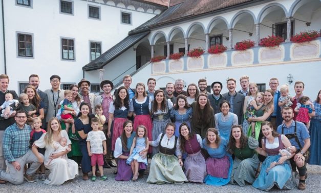 Die katholischen Missionare von FOCUS (Fellowship of Catholic University Students) zu Gast im Club